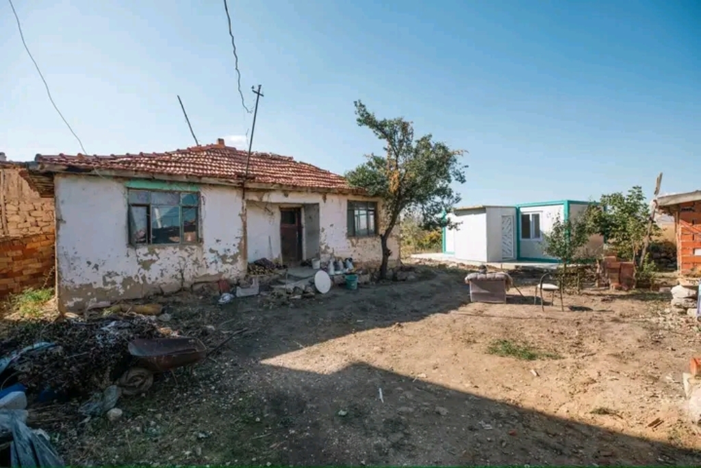 KÖKSAL'DAN YAŞLI AMCAYA ŞEFKAT ELİ