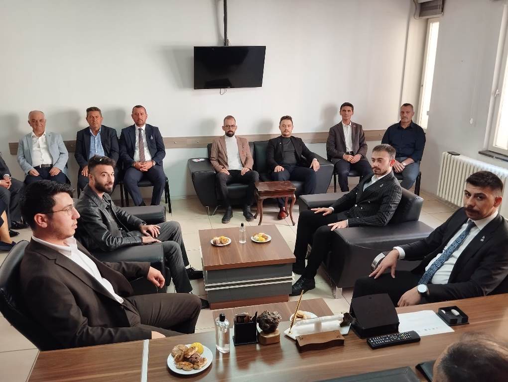 ZAFER PARTİSİ HEYETİ, İYİ PARTİ'Yİ ZİYARET ETTİ