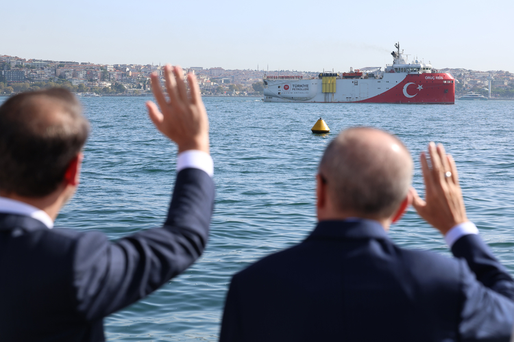 Oruç Reis Sismik Araştırma Gemisi'ni Somali'ye Uğurlandı