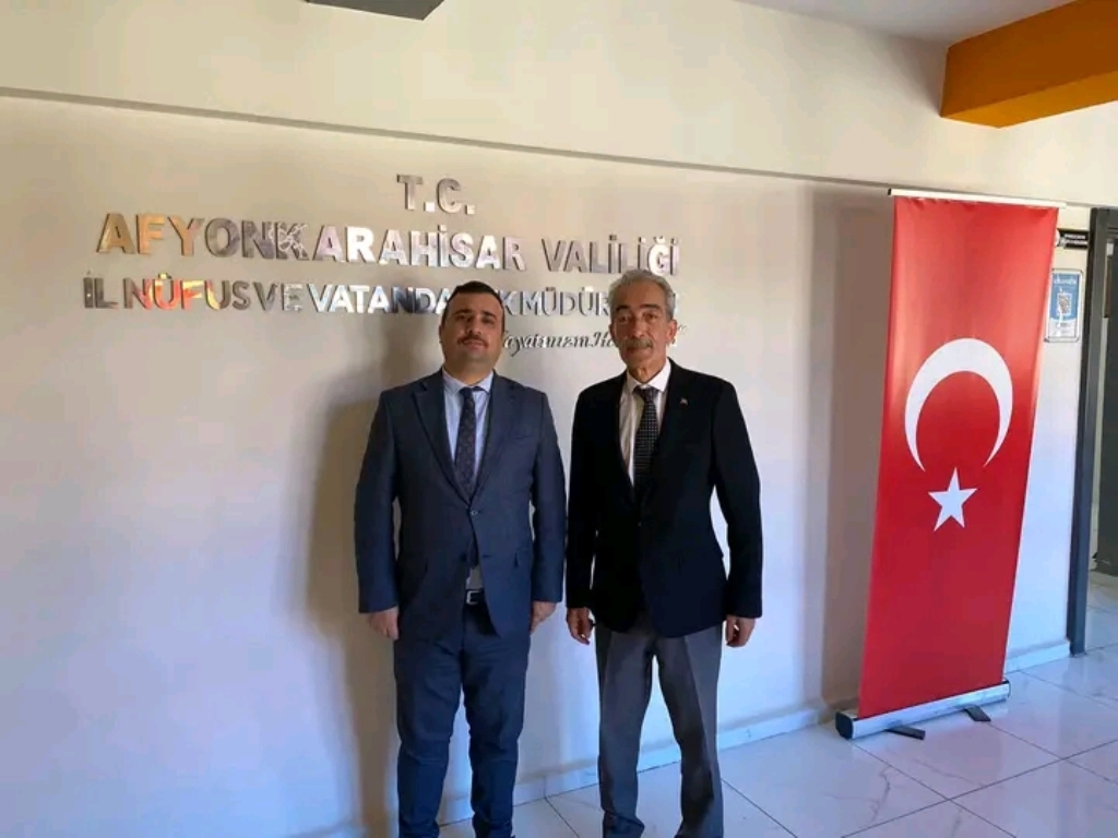 ÜSTÜN, İL NÜFUS MÜDÜRÜNÜ ZİYARET ETTİ