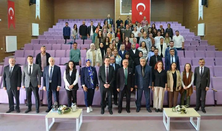 Afyonkarahisar Aile ve Sosyal Hizmetler'de Yeni Dönem: Bilal Erdoğan, Yeni Ekibiyle Bir Araya Geldi