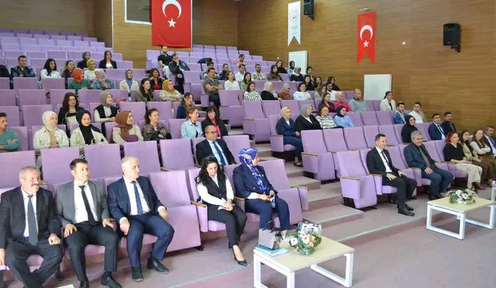 Afyonkarahisar Aile ve Sosyal Hizmetler'de Yeni Dönem: Bilal Erdoğan, Yeni Ekibiyle Bir Araya Geldi