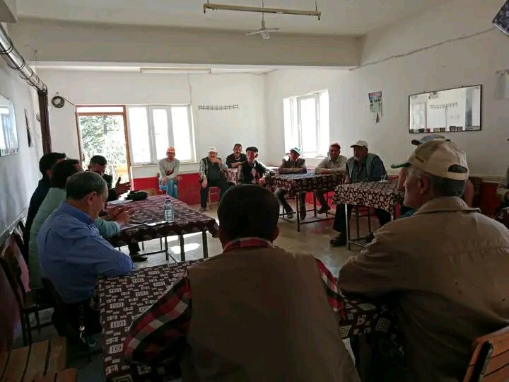 Şuhut İlçe Tarım ve Orman Müdürü Tür, üreticilerle bir araya geldi