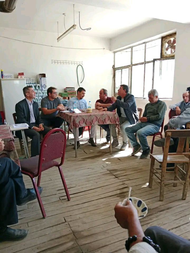 Şuhut İlçe Tarım ve Orman Müdürü Tür, üreticilerle bir araya geldi