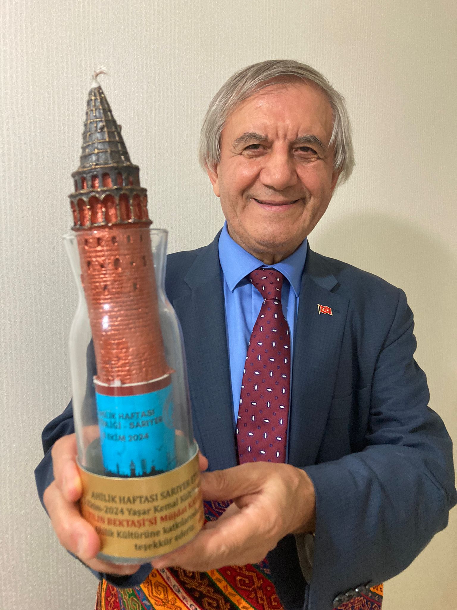 YILIN BEKTAŞİSİ ÖDÜLÜ MÜJDAT KAYAYERLİ'YE VERİLDİ