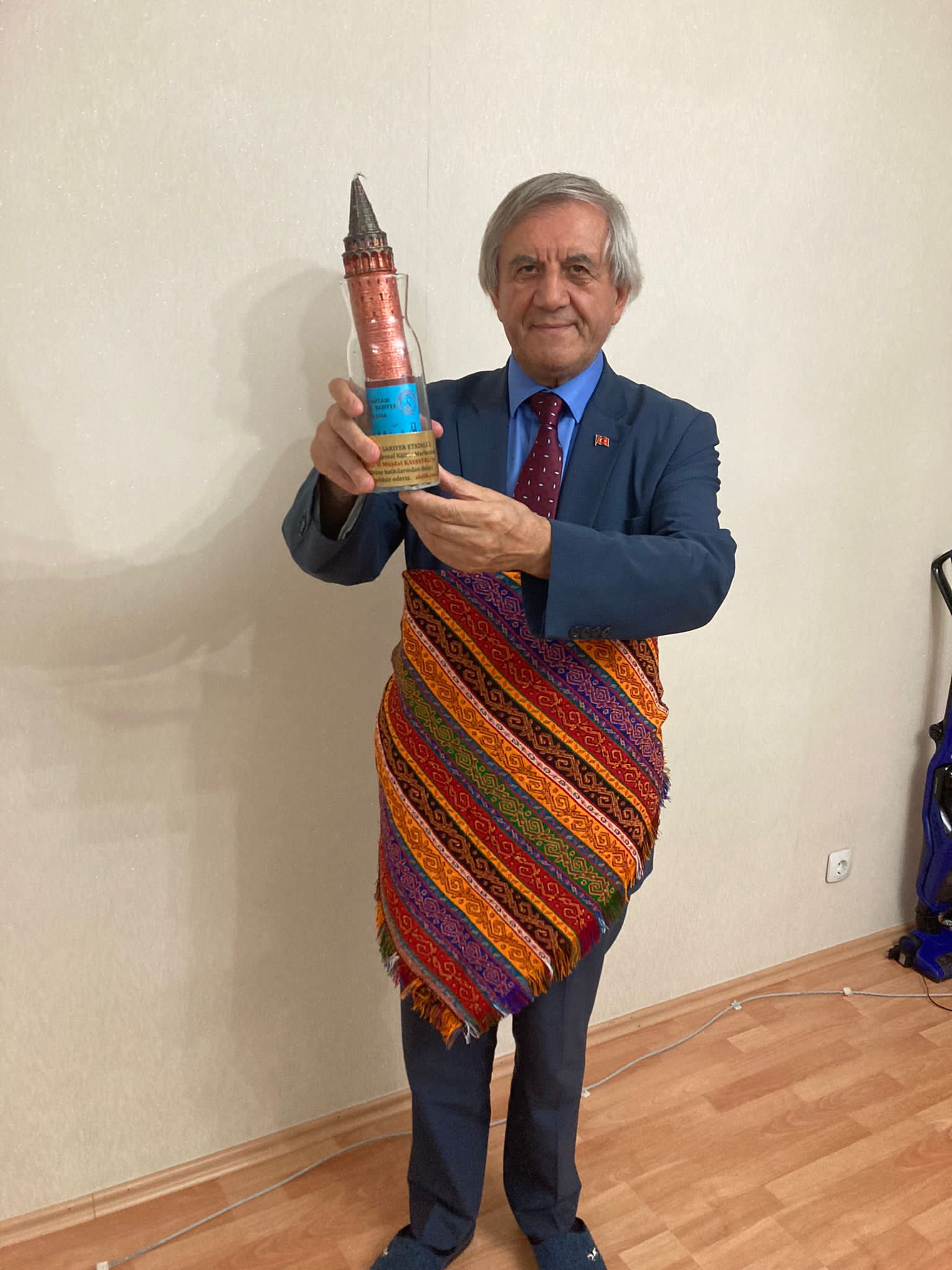 YILIN BEKTAŞİSİ ÖDÜLÜ MÜJDAT KAYAYERLİ'YE VERİLDİ