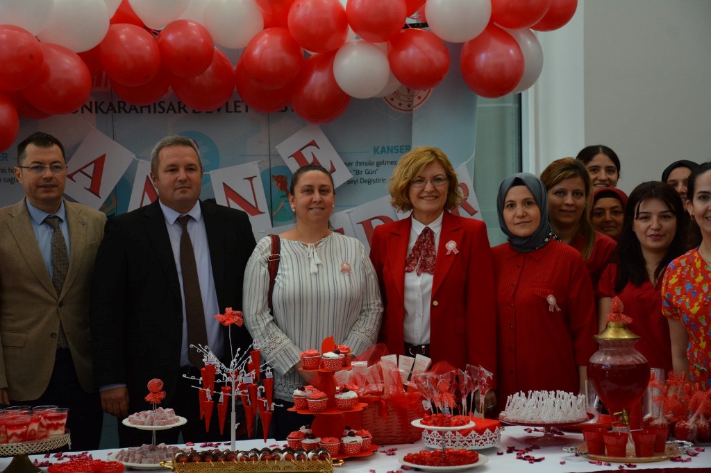 DEVLET HASTANESİ'NDE "DÜNYA EMZİRME HAFTASI"NA ÖZEL FARKINDALIK ETKİNLİKLERİ GERÇEKLEŞTİ