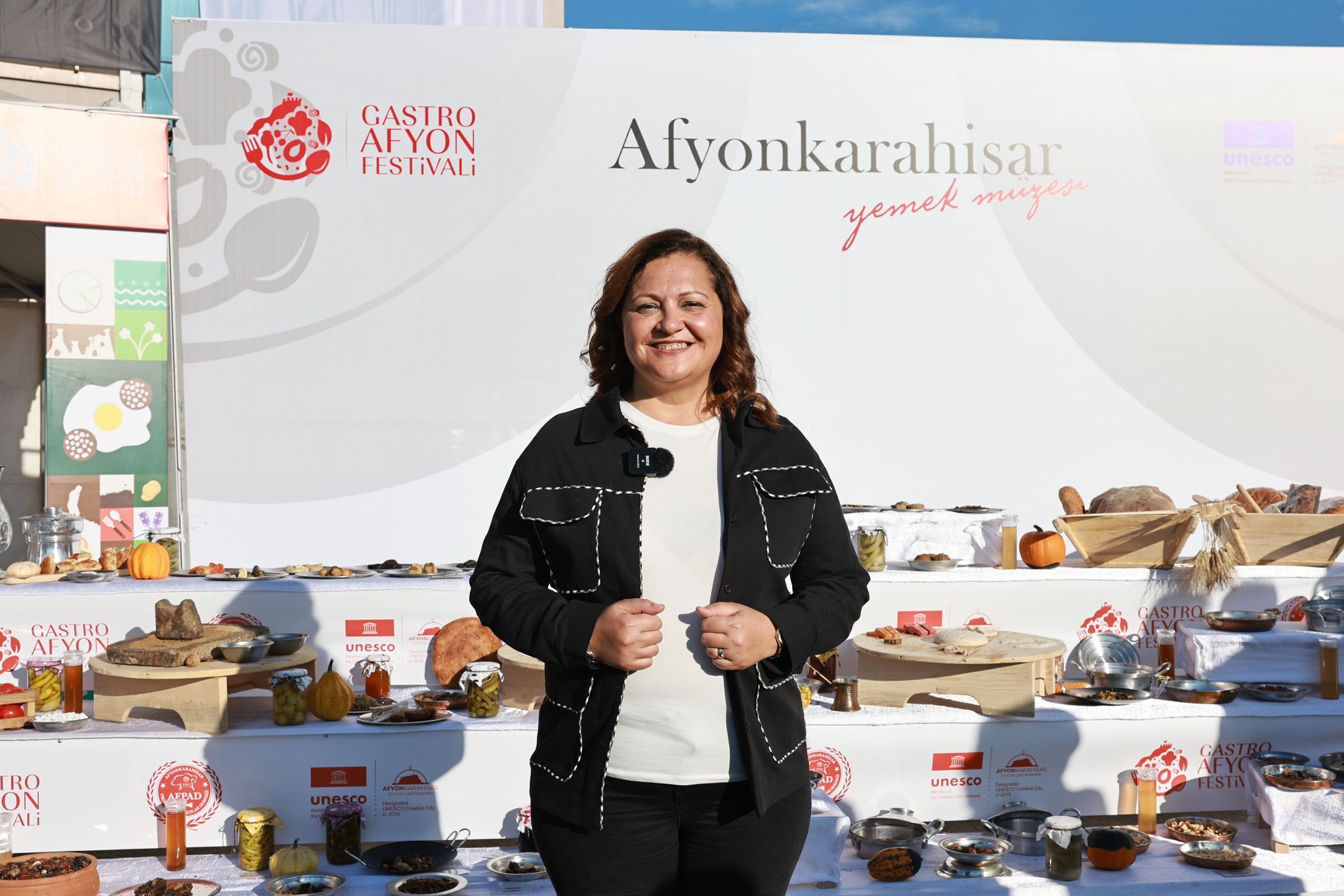Başkan Köksal'dan Ayşe Ekiz'e Sürpriz Teklif