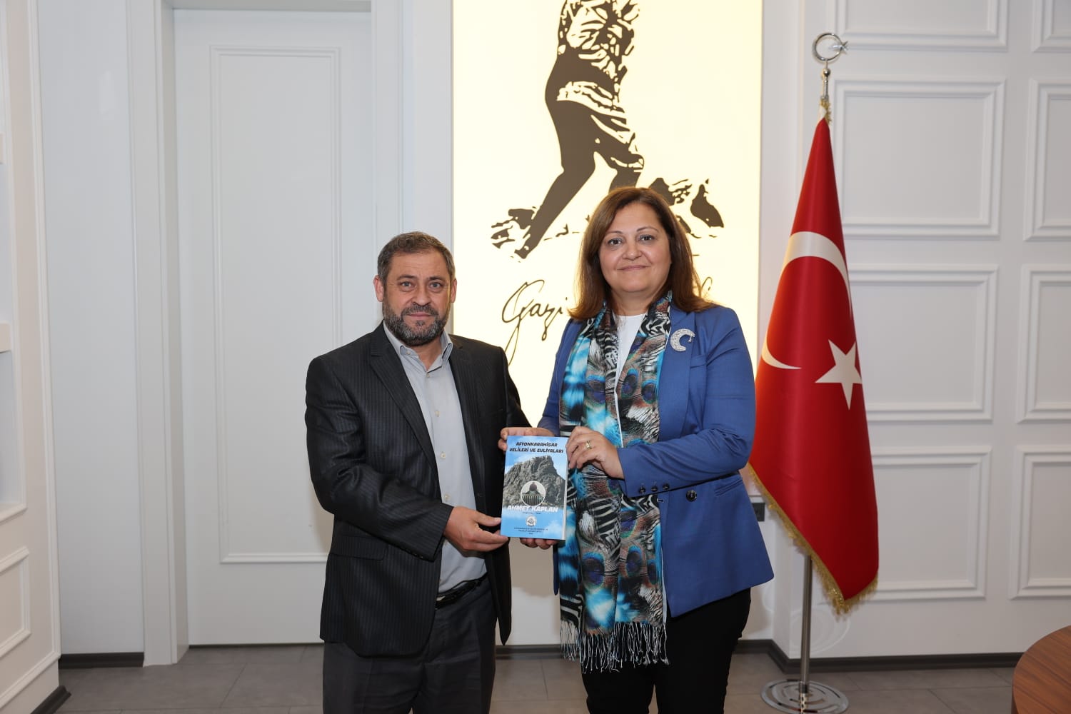 AFYONKARAHİSAR BELEDİYE BAŞKANI BURCU KÖKSAL