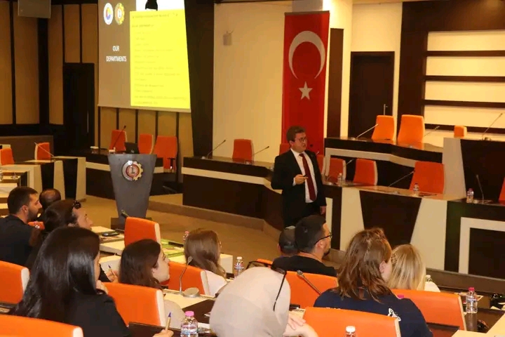 ERASMUS ÖĞRENCİLERİ YEŞİL ATSO BİNASINI ZİYARET ETTİ