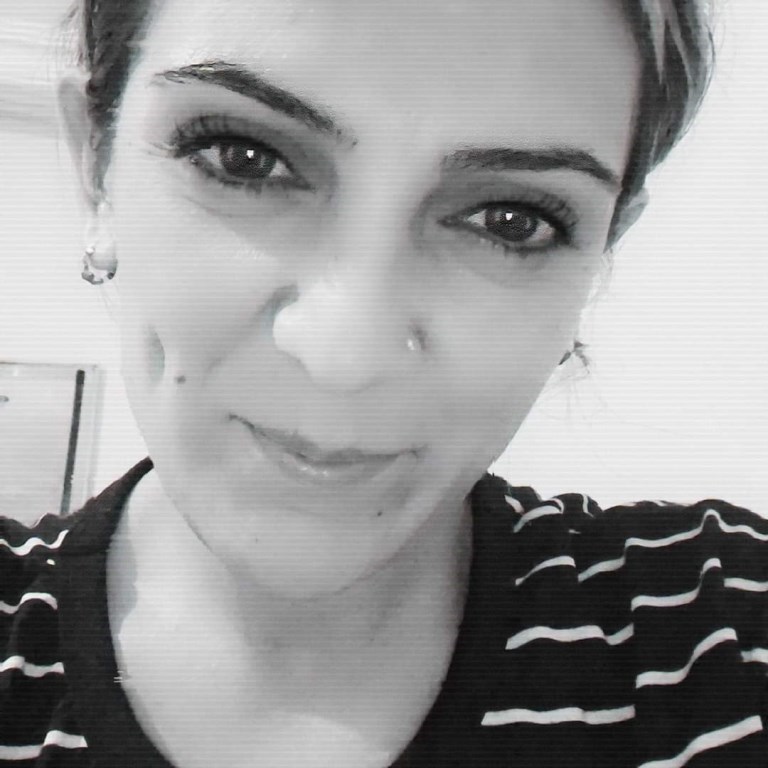 BOŞANDIĞI EŞİNİN SİLAHLI SALDIRISINA UĞRAYAN KADIN AĞIR YARALANDI