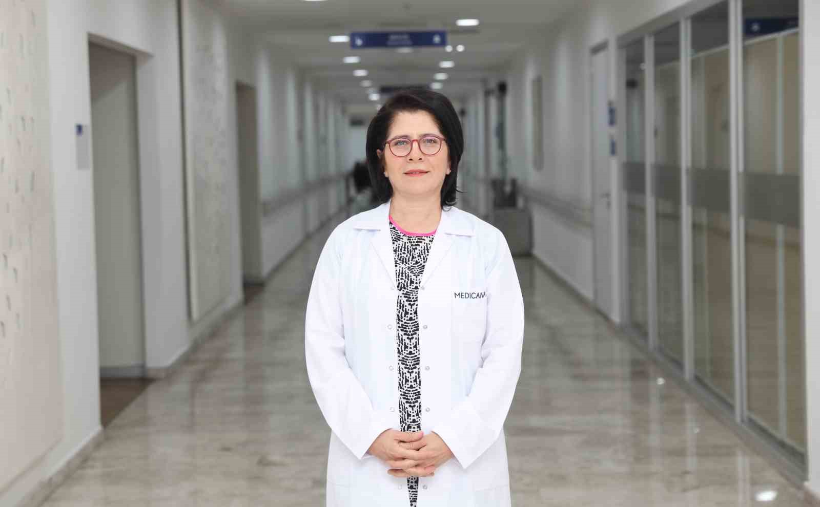 MEVSİM GEÇİŞLERİNDE CİLT SAĞLIĞINIZI İHMAL ETMEYİN