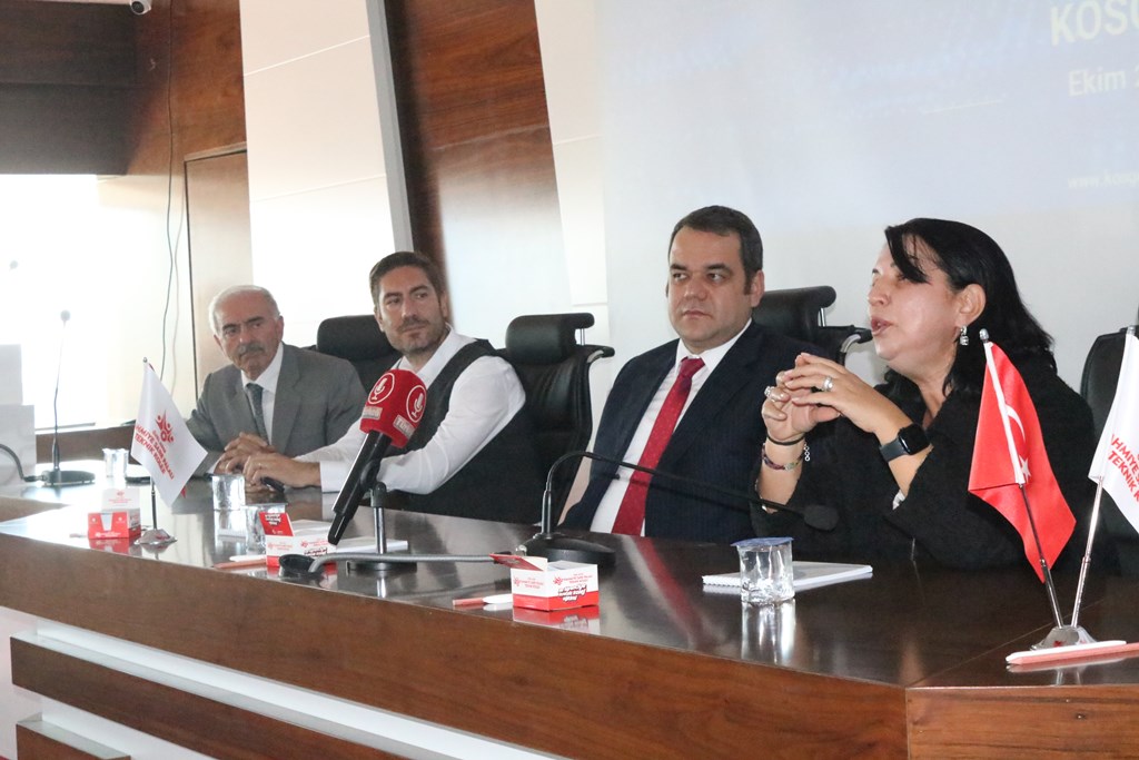  İŞ DÜNYASININ TECRÜBELERİ ÖĞRENCİLERE AKTARILDI