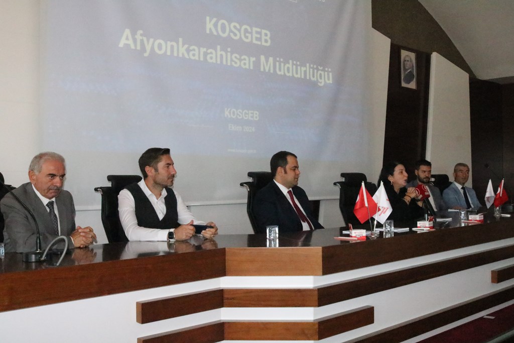  İŞ DÜNYASININ TECRÜBELERİ ÖĞRENCİLERE AKTARILDI