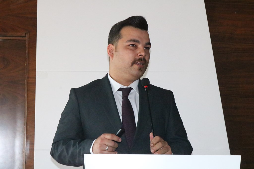  İŞ DÜNYASININ TECRÜBELERİ ÖĞRENCİLERE AKTARILDI