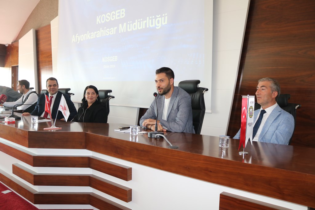  İŞ DÜNYASININ TECRÜBELERİ ÖĞRENCİLERE AKTARILDI