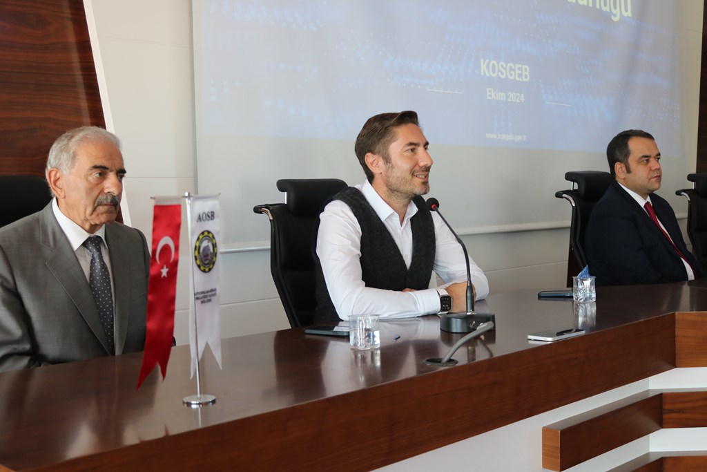  İŞ DÜNYASININ TECRÜBELERİ ÖĞRENCİLERE AKTARILDI