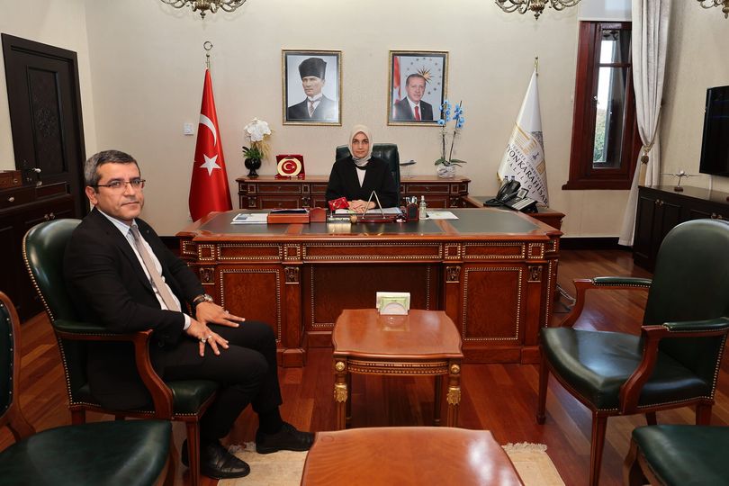 Vali Yiğitbaşı, Göreve Yeni Atanan Müdür Oruç'u Makamına Kabul Etti