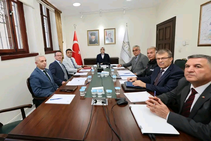 VALİ YİĞİTBAŞI İRAP DEĞERLENDİRME TOPLANTISINA KATILDI
