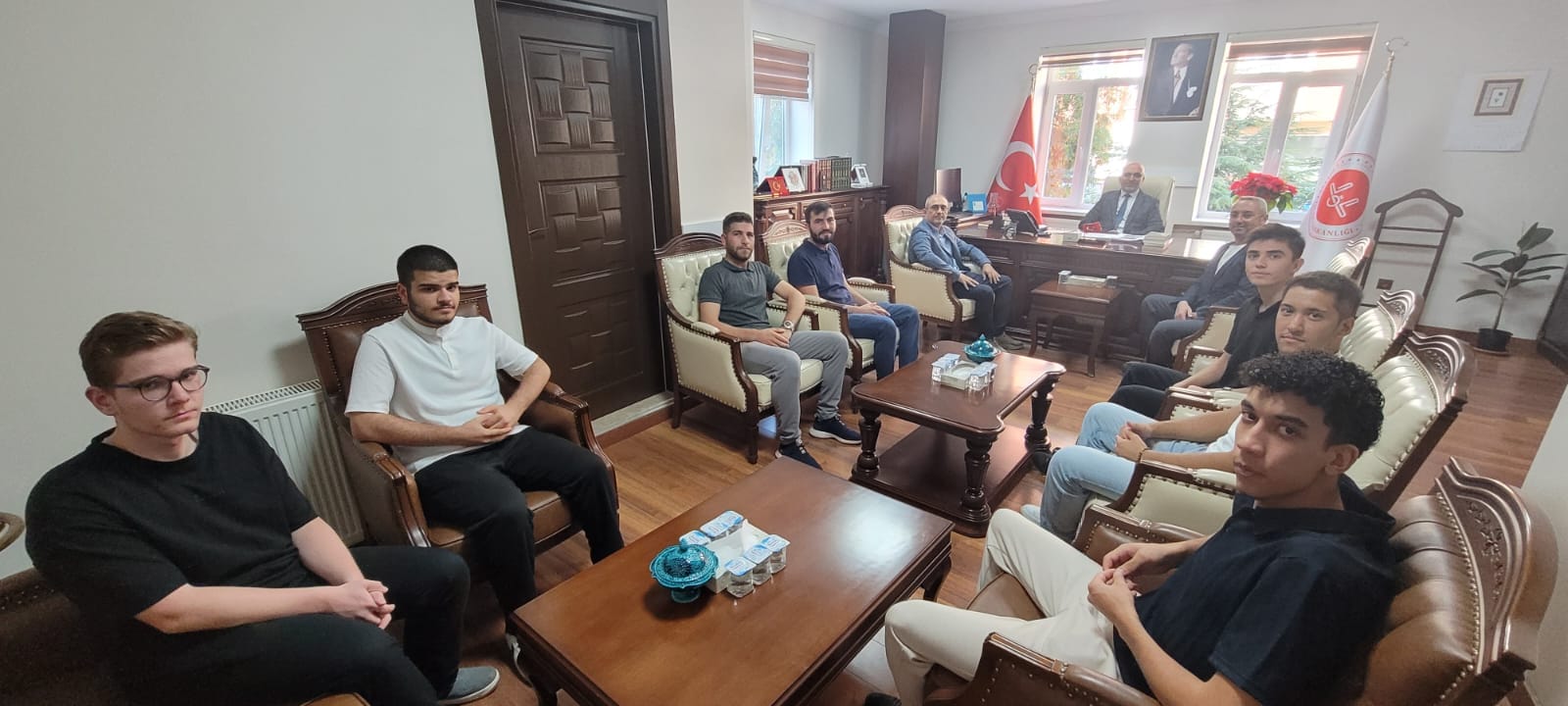AFYONKARAHİSAR İL MÜFTÜLÜĞÜ KONUKLARINI MAKANMINDA AĞIRLADI