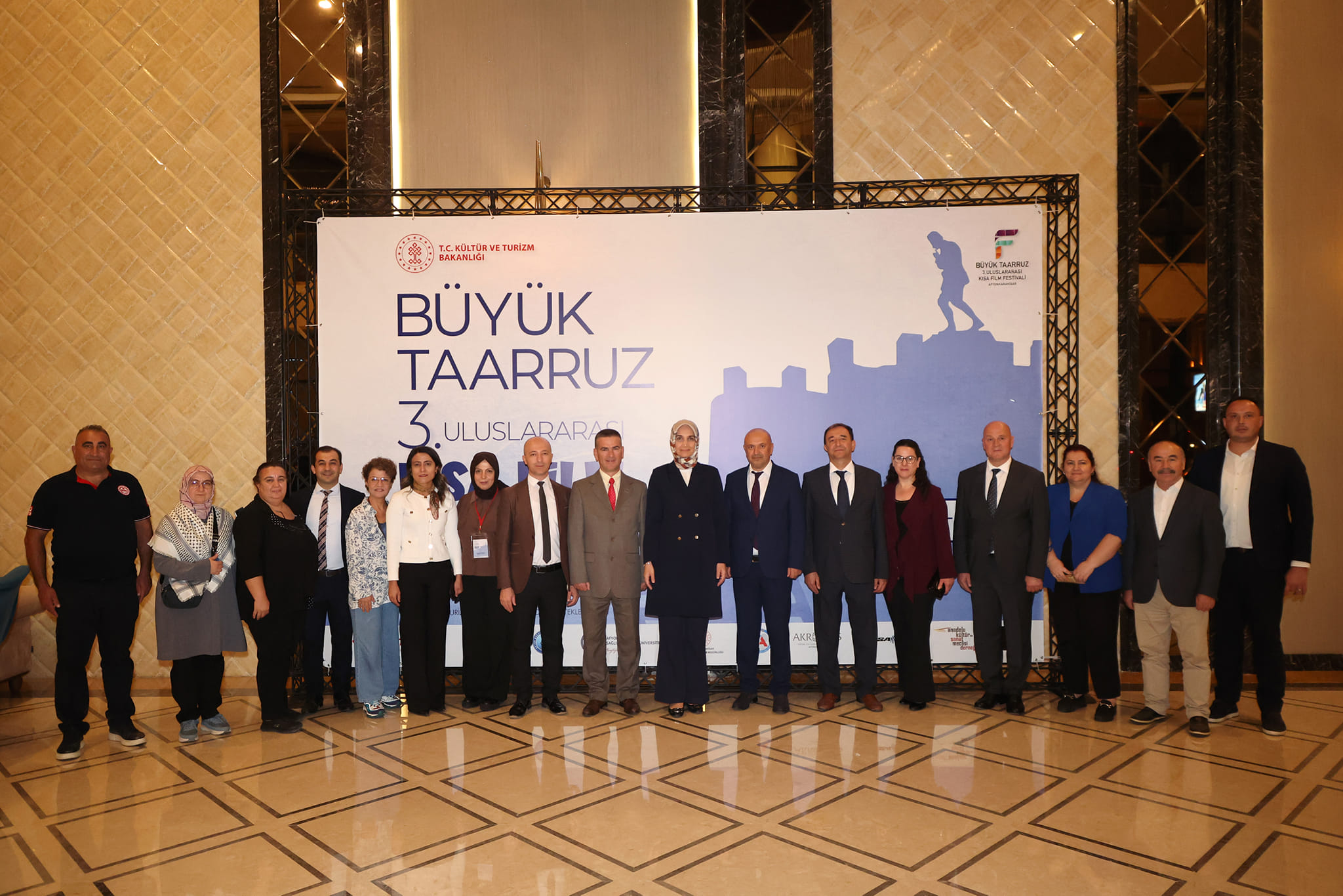 VALİ  YİĞİTBAŞI  3. BÜYÜK TAARRUZ KISA FİLM FESTİVALİ'NİN AÇILIŞ PROGRAMINA KATILDI