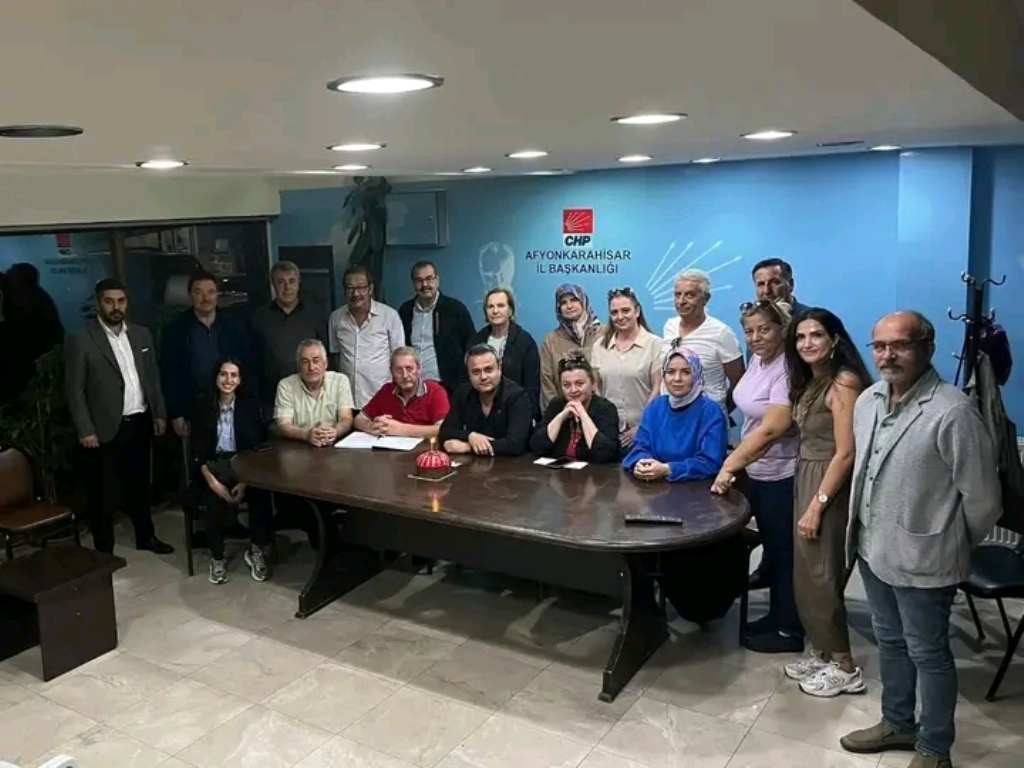 "YÖNETİM KURULUMUZUN BİRİNCİ YILI KUTLU OLSUN"