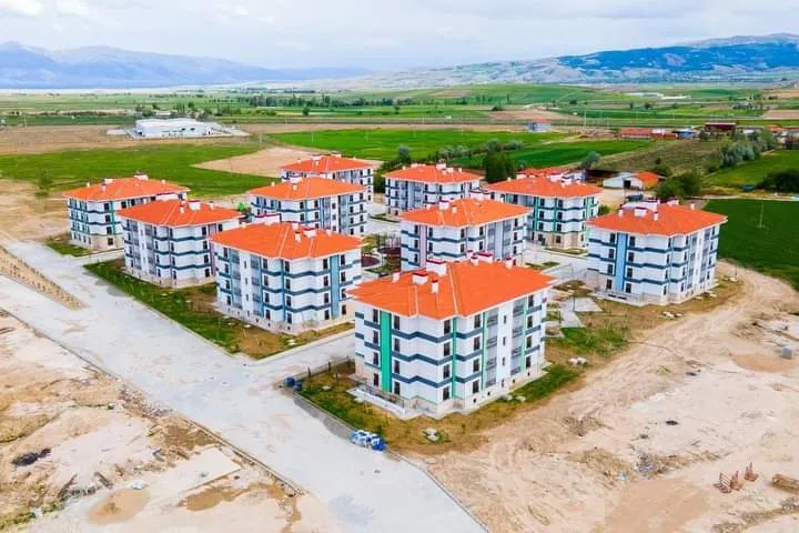 ÇOBANLAR BELEDİYESİ'NDE TOKİ KURASI HEYECANI