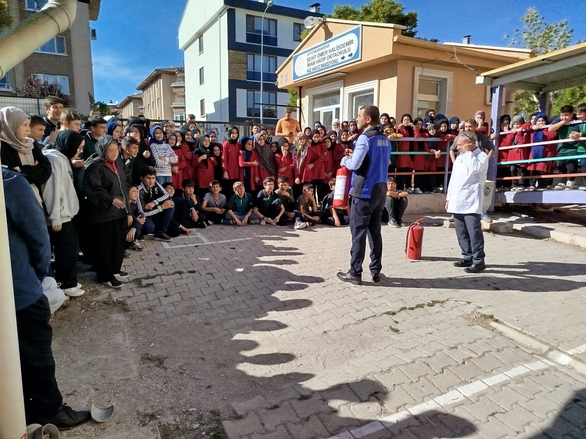 Müdür Altunbulak Yakından Takip Ediyor Öğrenciler AFAD Ekiplerinden Tam Not Aldı