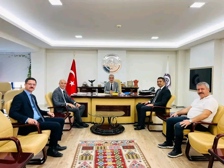 BAŞKAN ÜSTÜN'E ÖNEMLİ ZİYARETLER