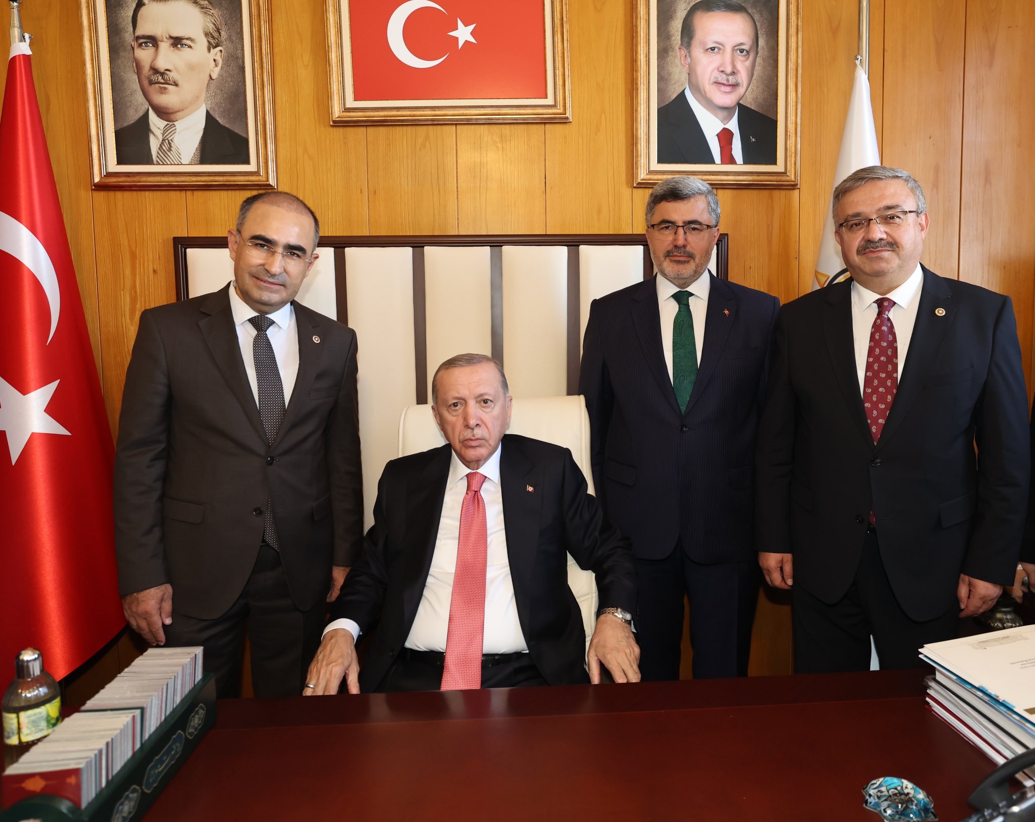 Afyon AK Parti’nin TBMM’deki Güçlü Temsilcileri Lideri Erdoğan ile Bir Araya Geldi