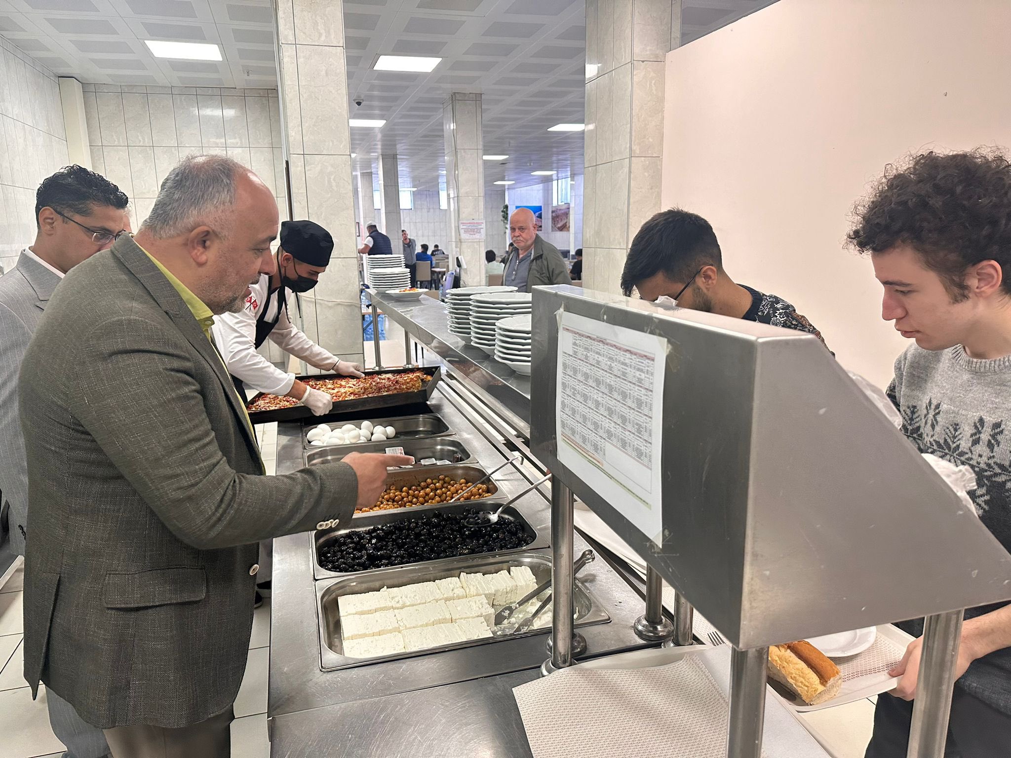 Müdür Kasapoğlu’ndan Öğrencileri Önemseyen Ziyaret