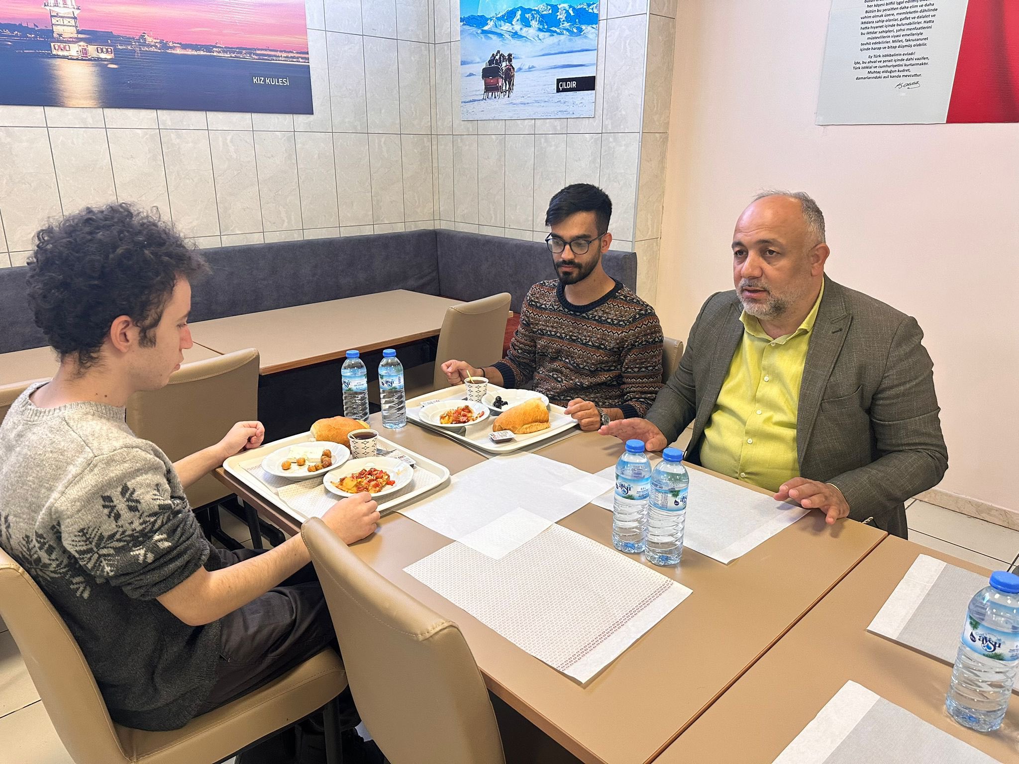 Müdür Kasapoğlu’ndan Öğrencileri Önemseyen Ziyaret