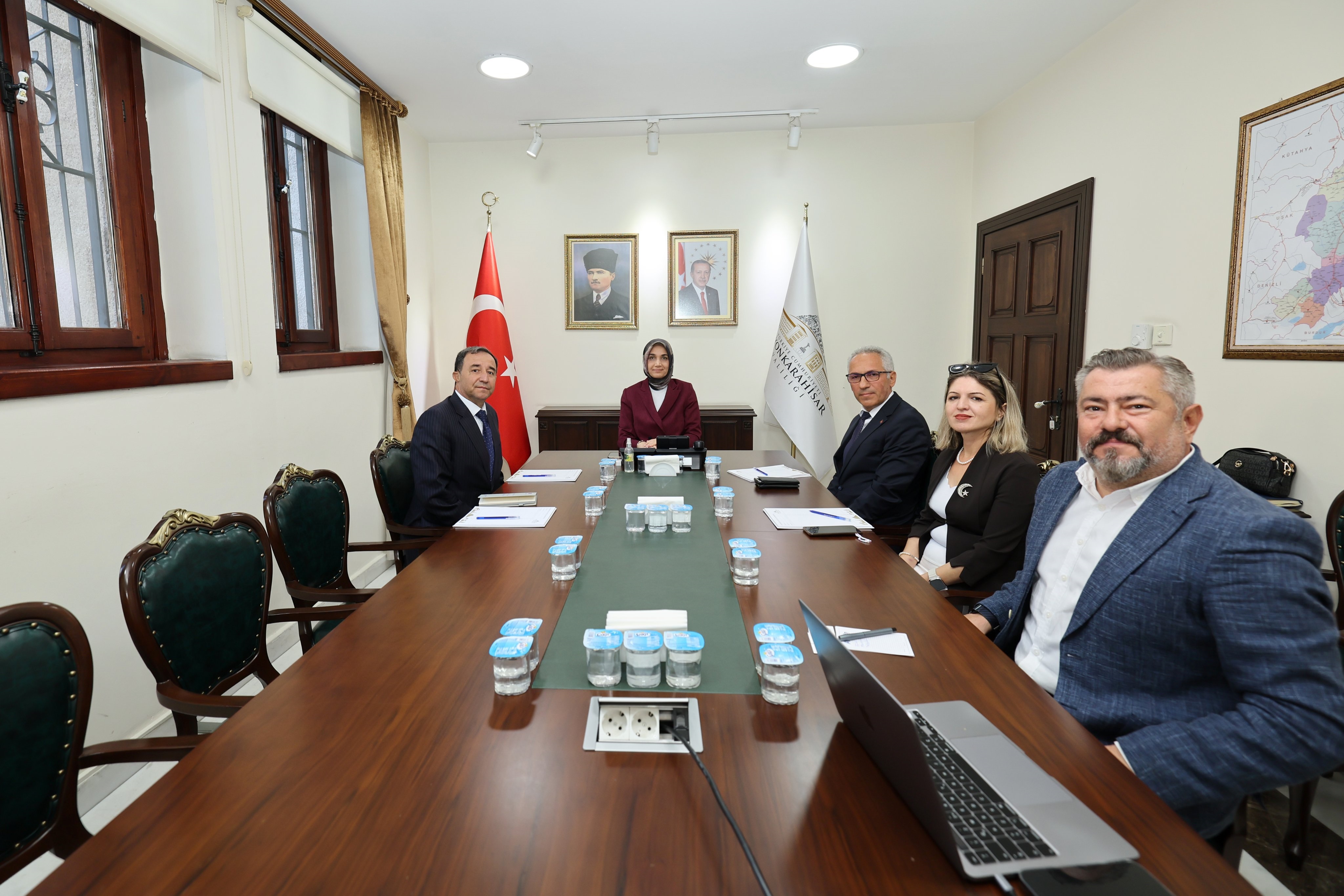 VALİ YİĞİTBAŞI BAŞKANLIĞINDA TOPLANTI GERÇEKLEŞTİRİLDİ