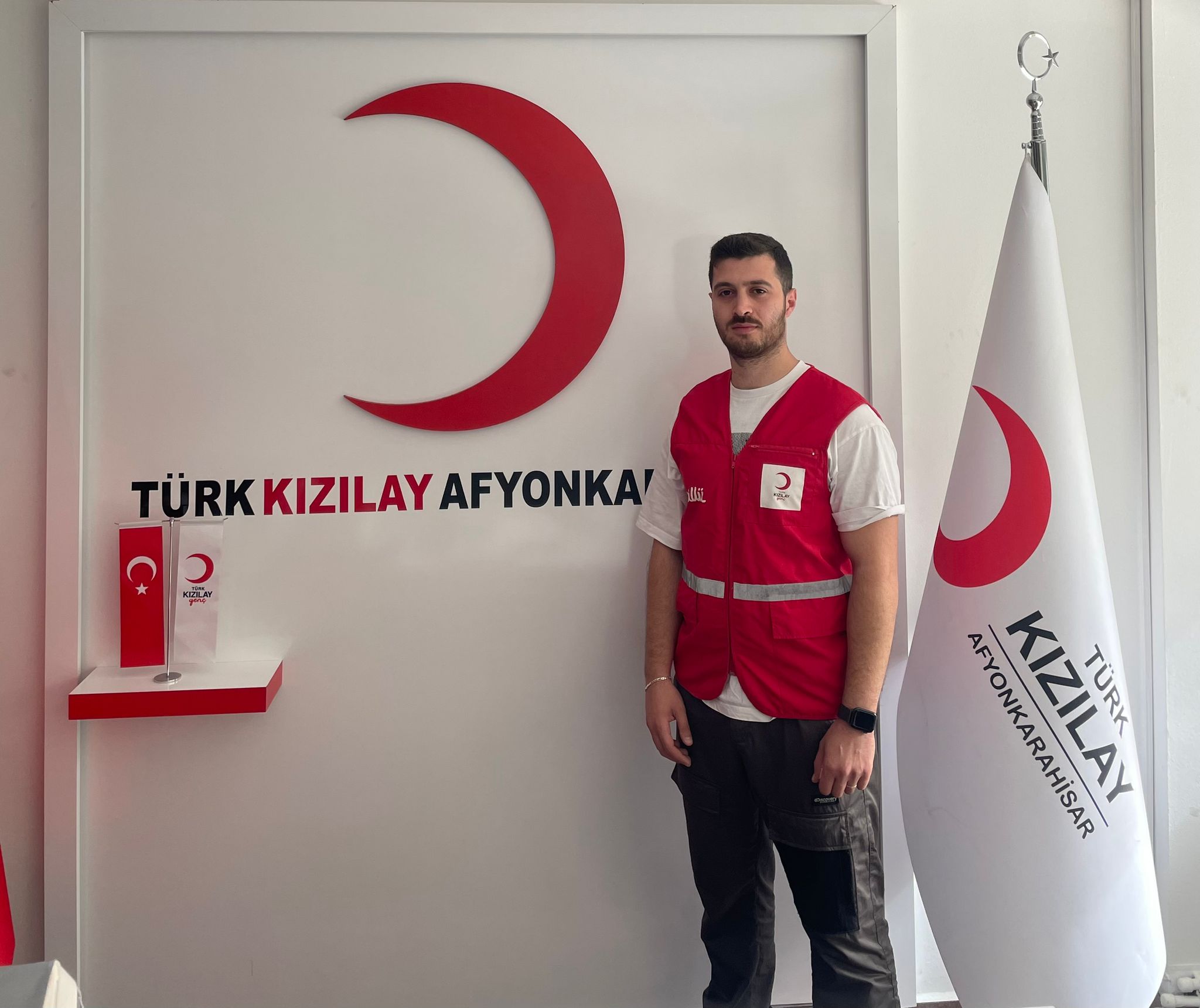 GENÇ KIZILAY AFYONKARAHİSAR’DA BAYRAK DEĞİŞİMİ
