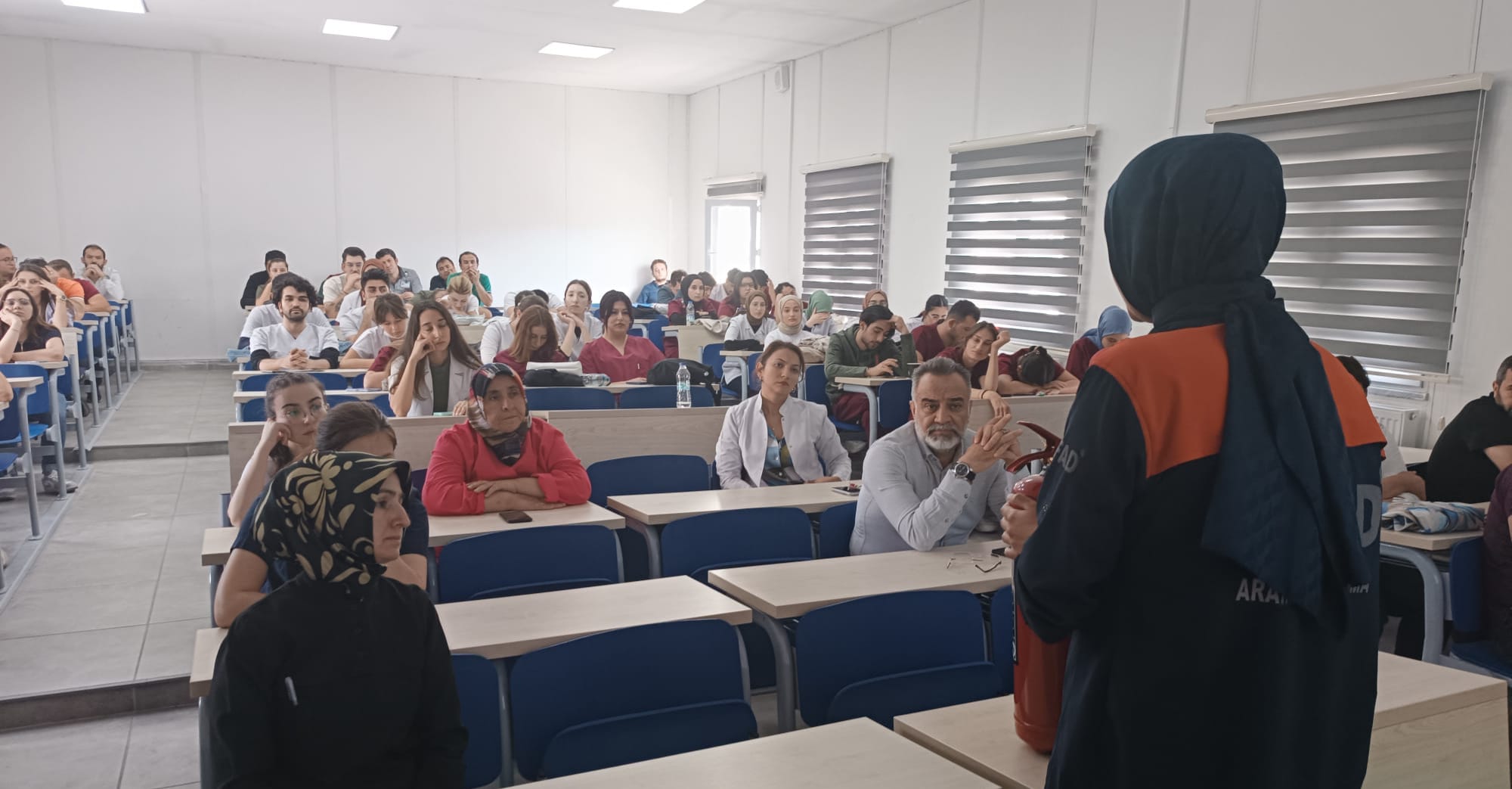 Diş Fakültesi Hastane Personeline Yangın Farkındalık Eğitimi Verildi