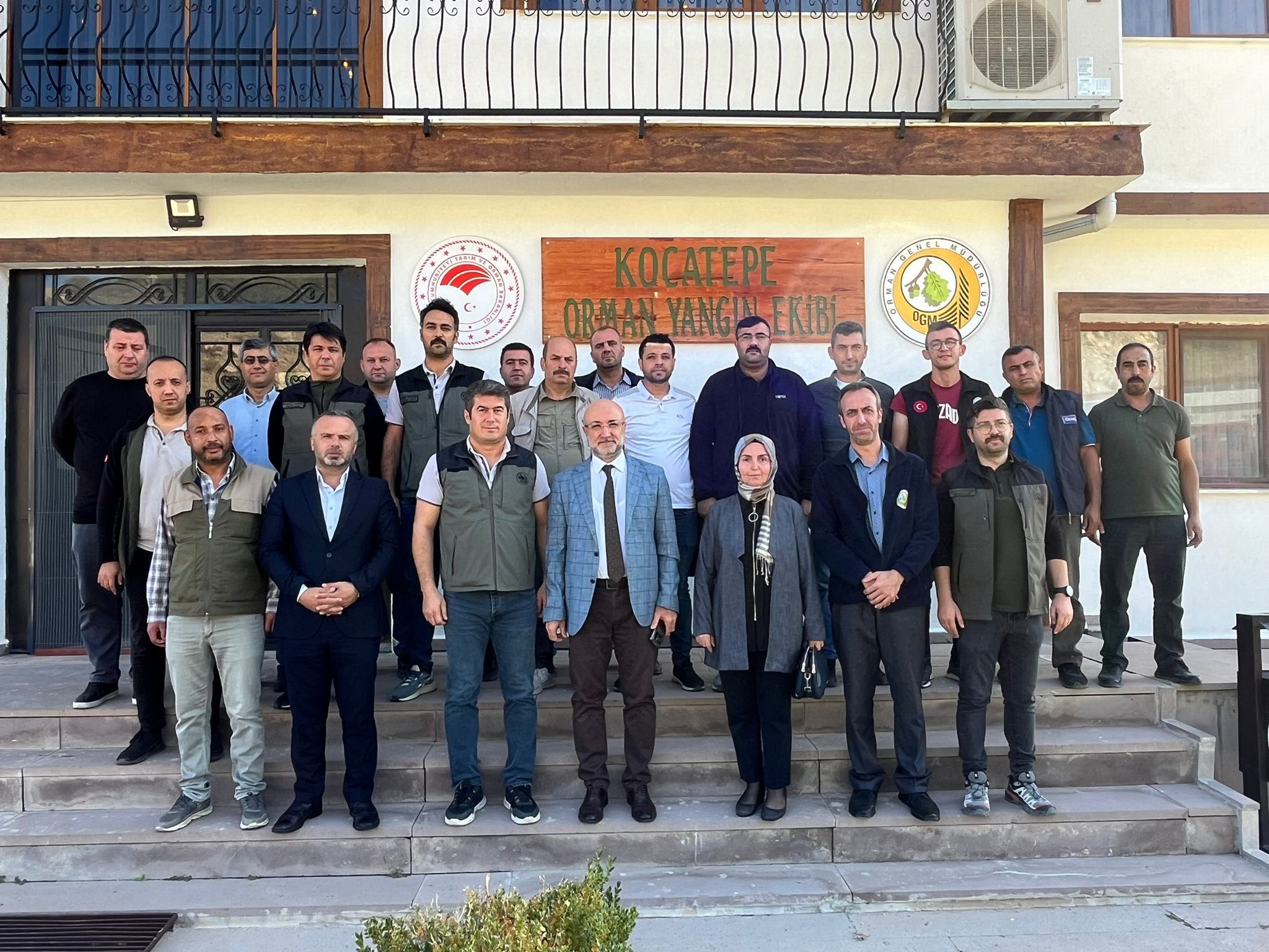 AK Parti İl Başkanı Şahin, Kocatepe Yangın Ekip Binası'nı Ziyaret Etti