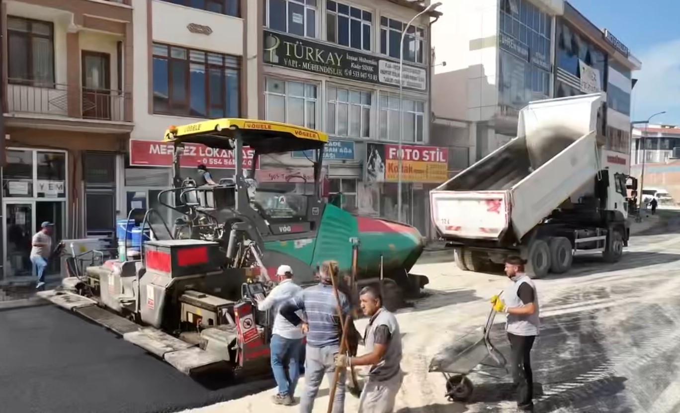 BOLVADİN’DE ALTYAPI İYİLEŞTİRME PROJESİ DEVAM EDİYOR…