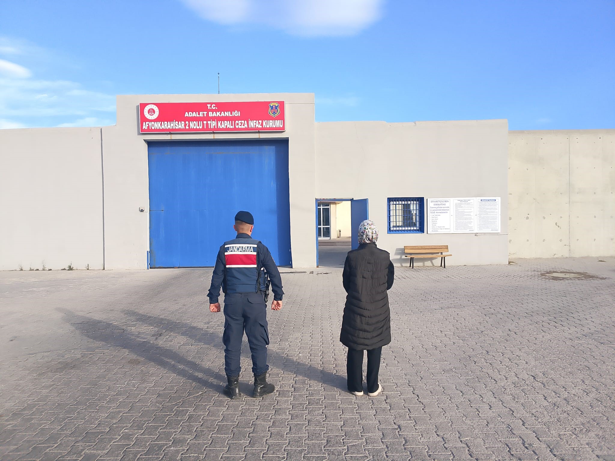 KAÇAK ŞAHIS AFYON'DA YAKALANDI