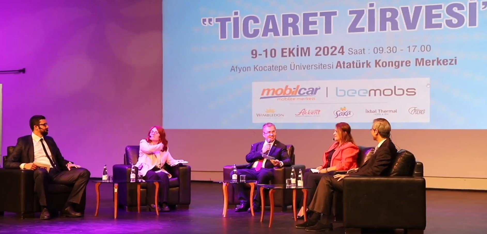 AFYONKARAHİSAR KOCATEPE ÜNİVERSİTESİ’NDE TİCARET ZİRVESİ DÜZENLENDİ