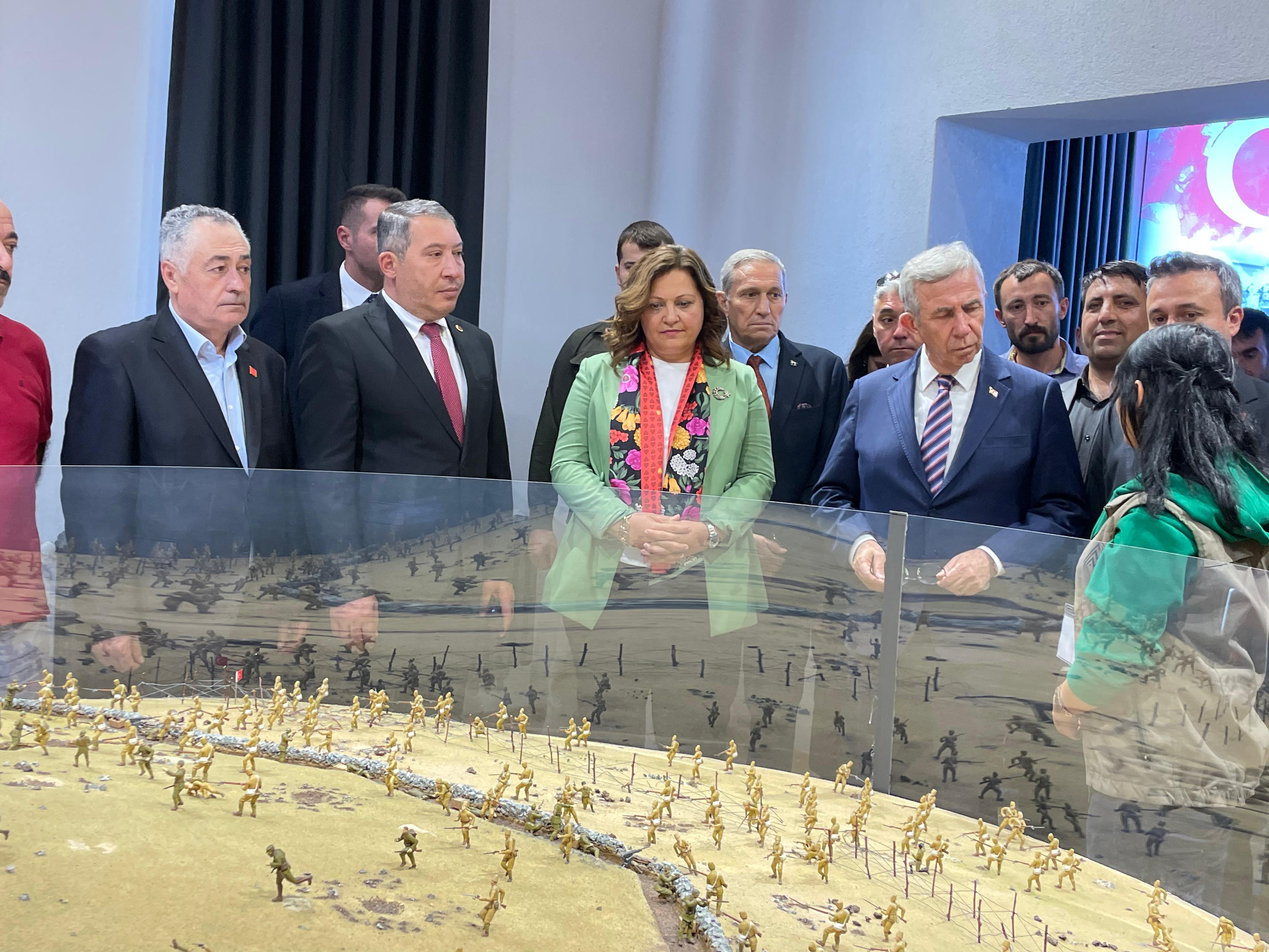 Başkan Köksal, Başkan Yavaş'a, Atatürk'ün Karargâh Olarak Kullandığı Tarihi Zafer Müzesi'ni Gezdirdi!