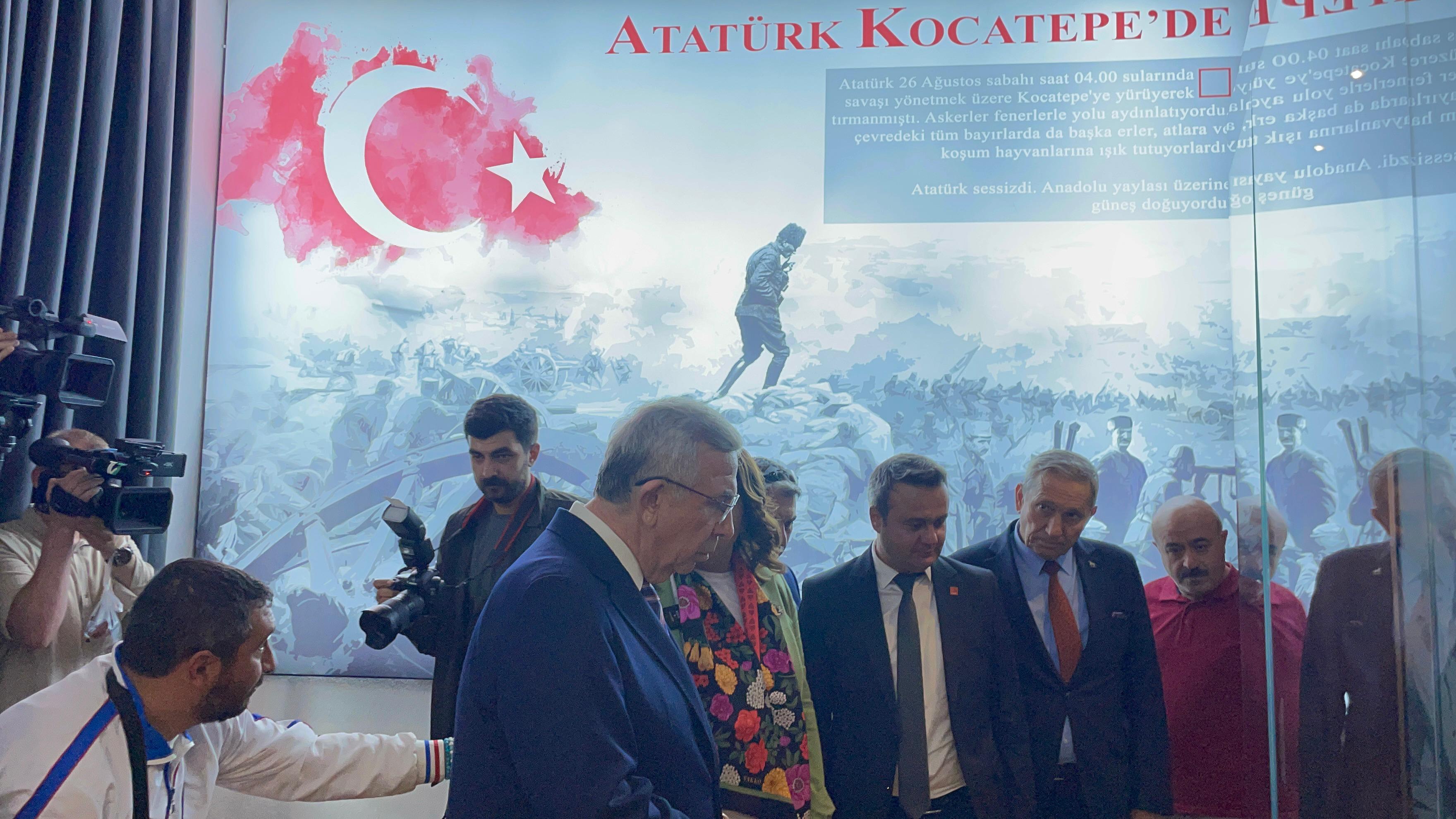 Başkan Köksal, Başkan Yavaş'a, Atatürk'ün Karargâh Olarak Kullandığı Tarihi Zafer Müzesi'ni Gezdirdi!