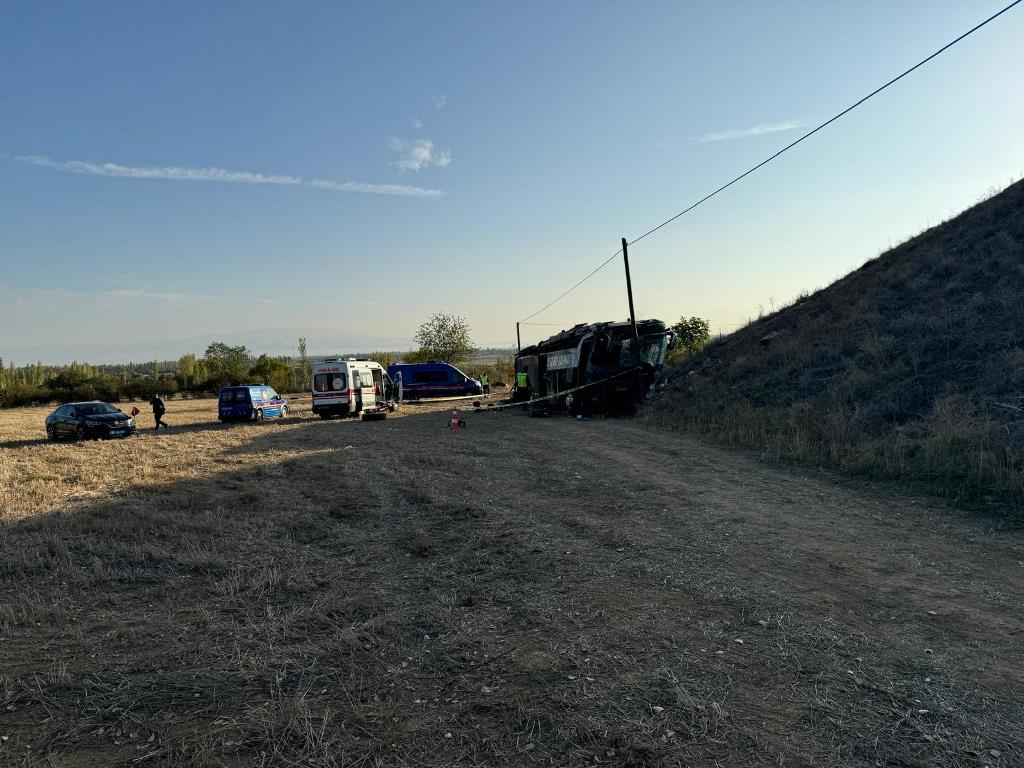 ÇAY'DA DEVRİLEN YOLCU OTOBÜSÜ KAZASINDA YENİ GELİŞME!