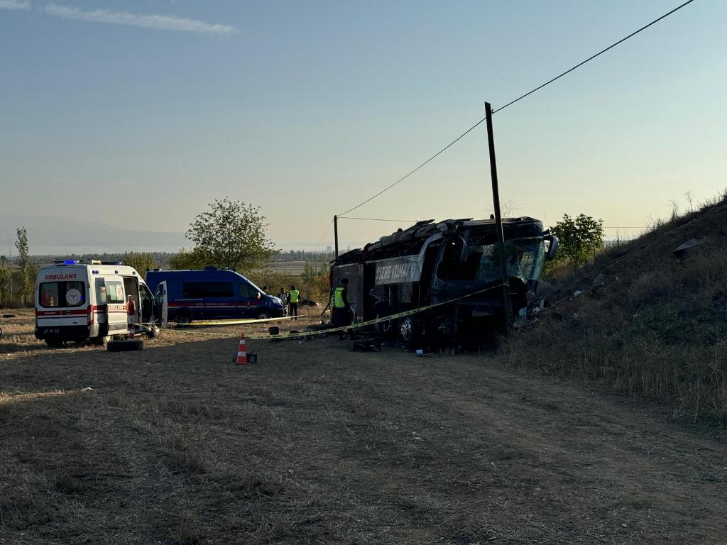 ÇAY'DA DEVRİLEN YOLCU OTOBÜSÜ KAZASINDA YENİ GELİŞME!