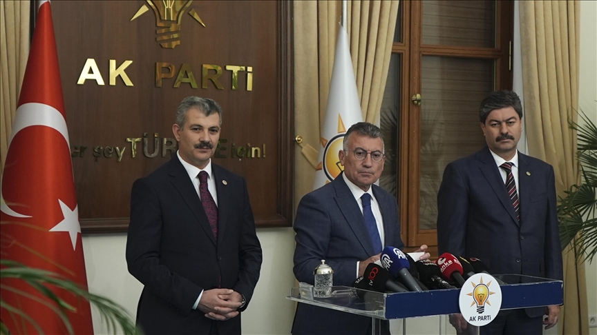 AK PARTİ, SAVUNMA SANAYİSİ VE EKONOMİYE İLİŞKİN KANUN TEKLİFİNİ TBMM BAŞKANLIĞINA SUNDU