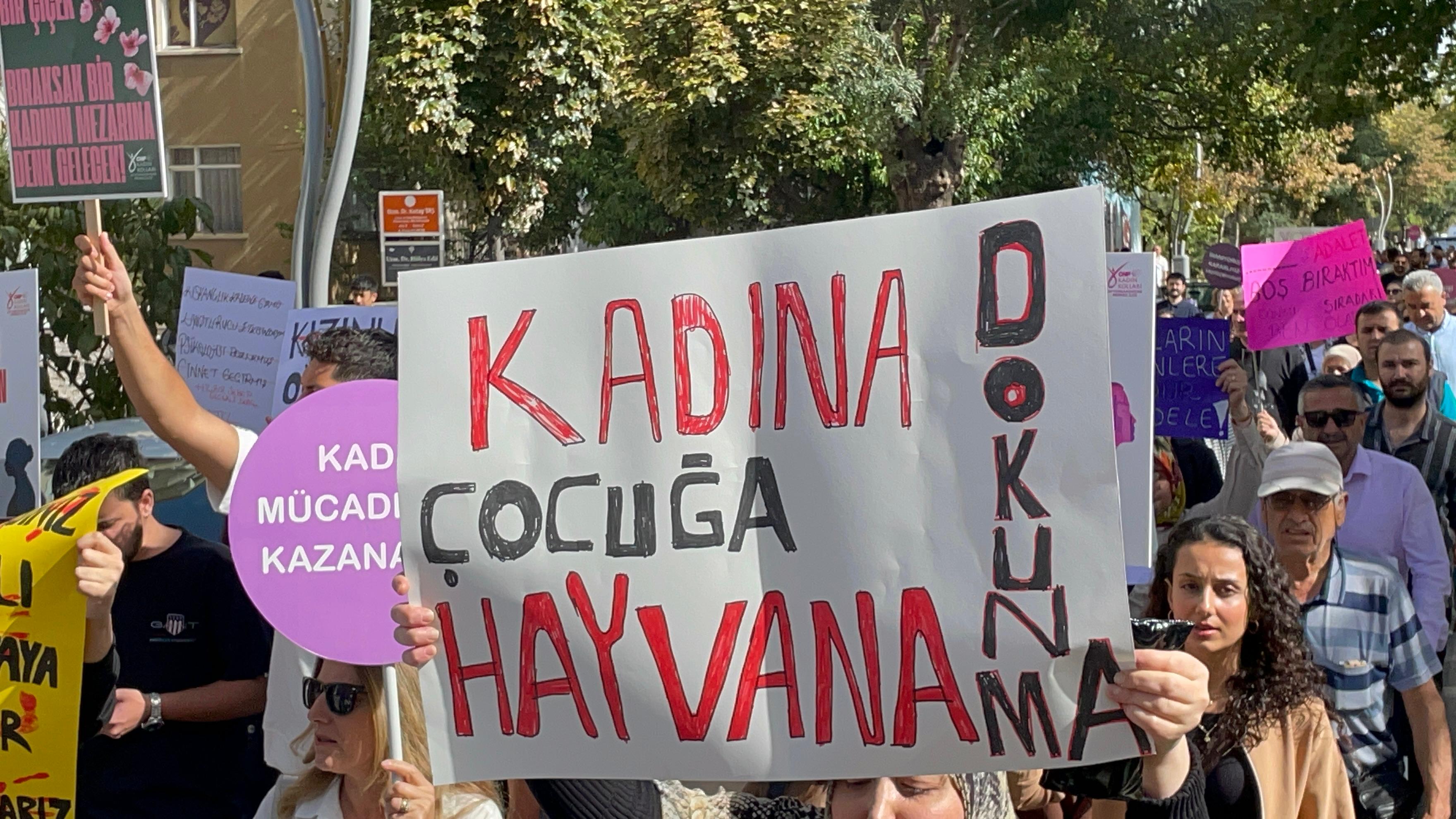 Afyonkarahisar'dan Yükselen Çığlık: "Kadınlar için yaşam bir haktır"