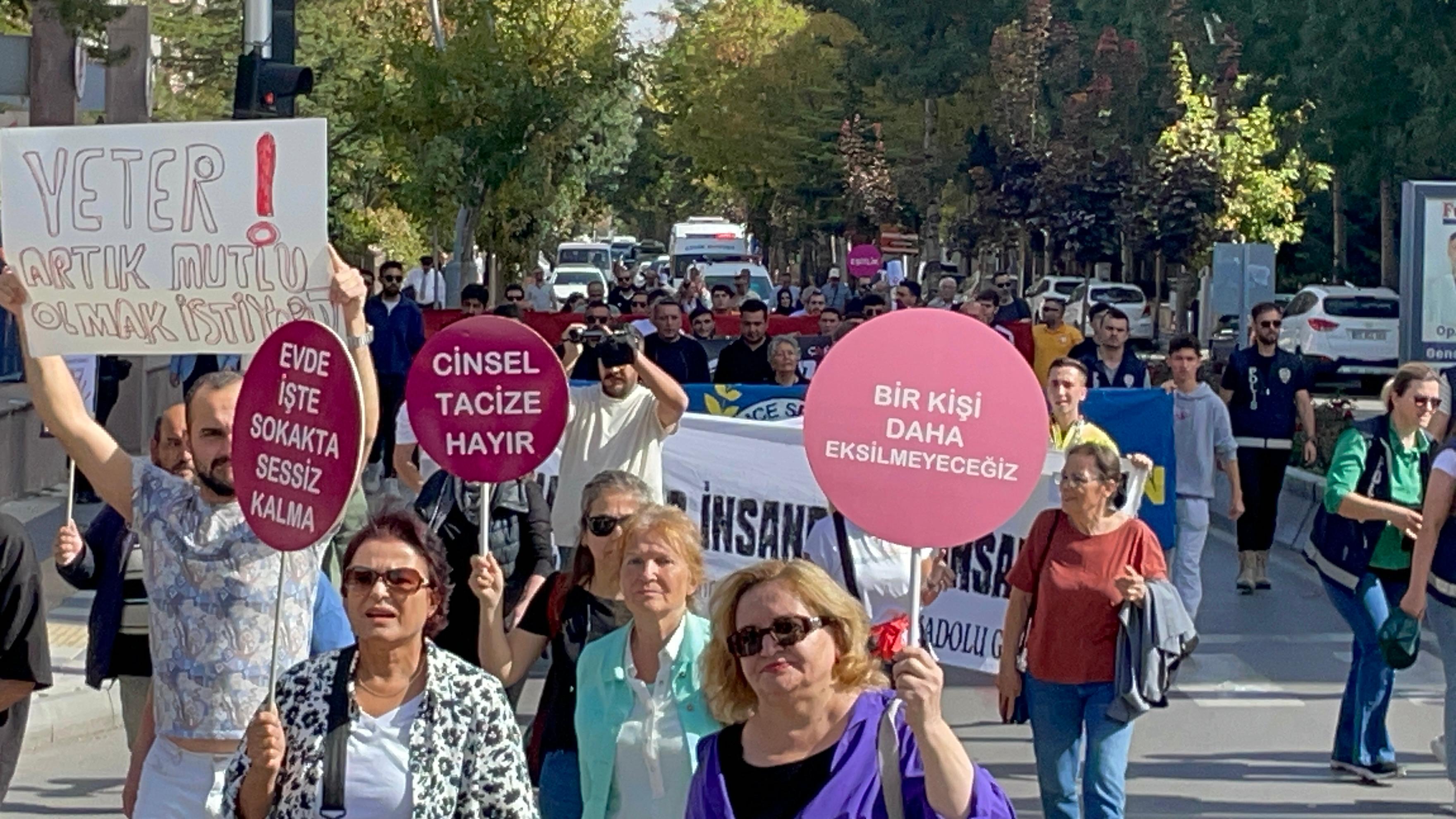 Afyonkarahisar'dan Yükselen Çığlık: "Kadınlar için yaşam bir haktır"