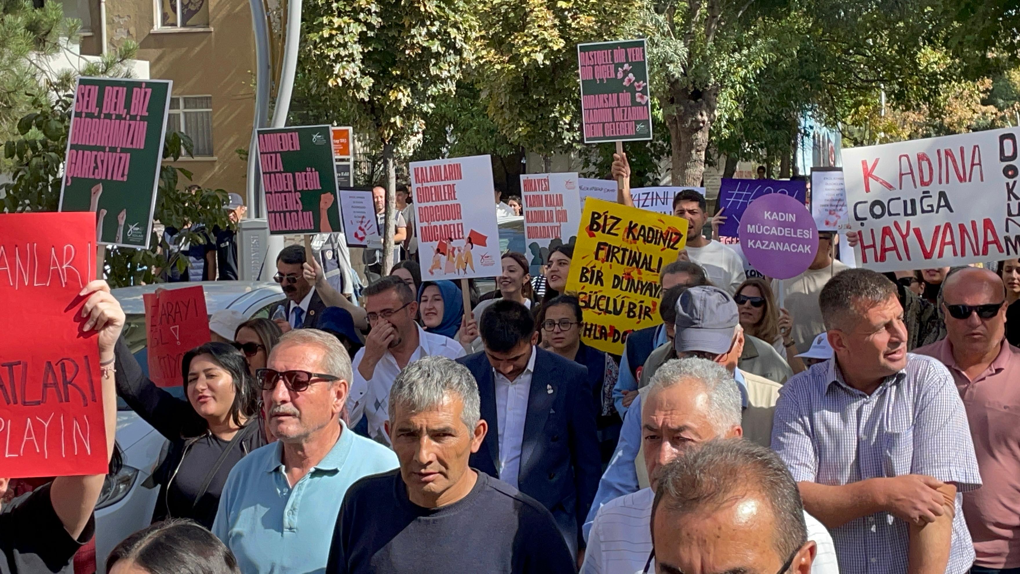 Afyonkarahisar'dan Yükselen Çığlık: "Kadınlar için yaşam bir haktır"