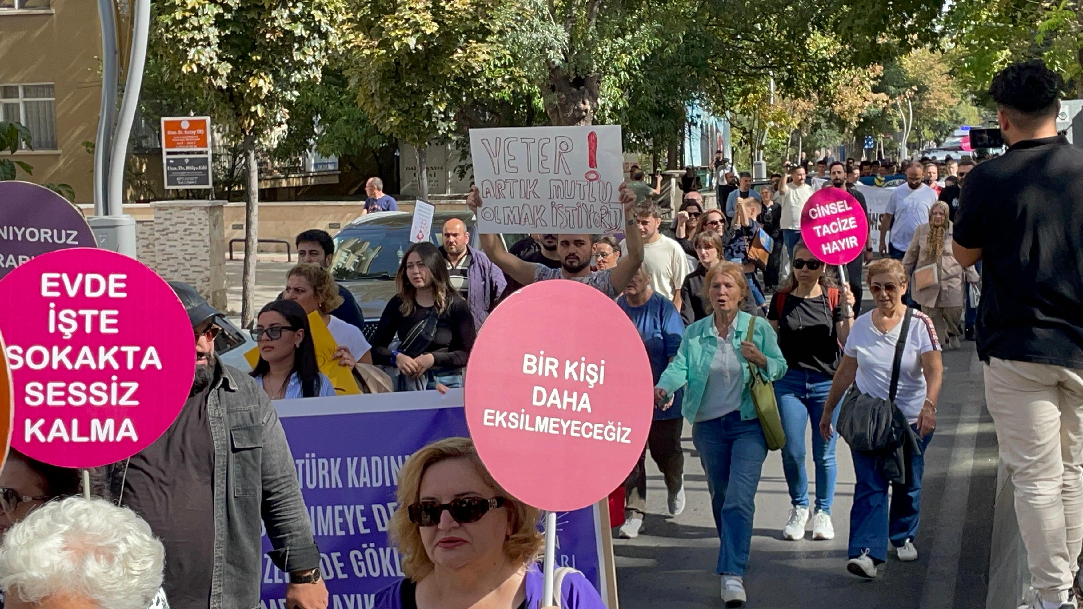 Afyonkarahisar'dan Yükselen Çığlık: "Kadınlar için yaşam bir haktır"