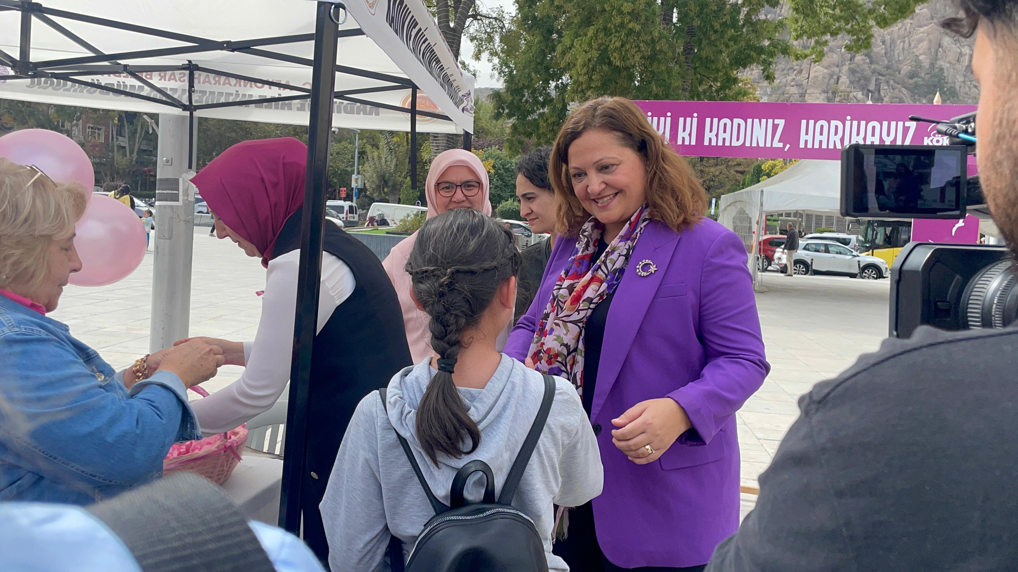 Dünya Kız Çocukları Günü Coşkuyla Kutlandı: 'Güçlü Kızlar, Güçlü Yarınlar' Etkinliği Zafer Meydanı'nda Gerçekleşti