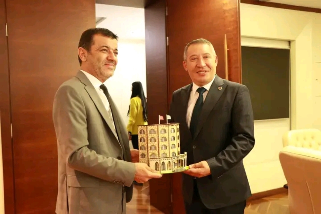 BAŞKAN TOPÇU'DAN, ÇAVUŞOĞLU'NA ZİYARET